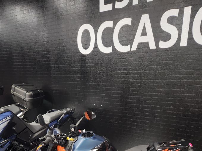 KTM 890 DUKE R 4