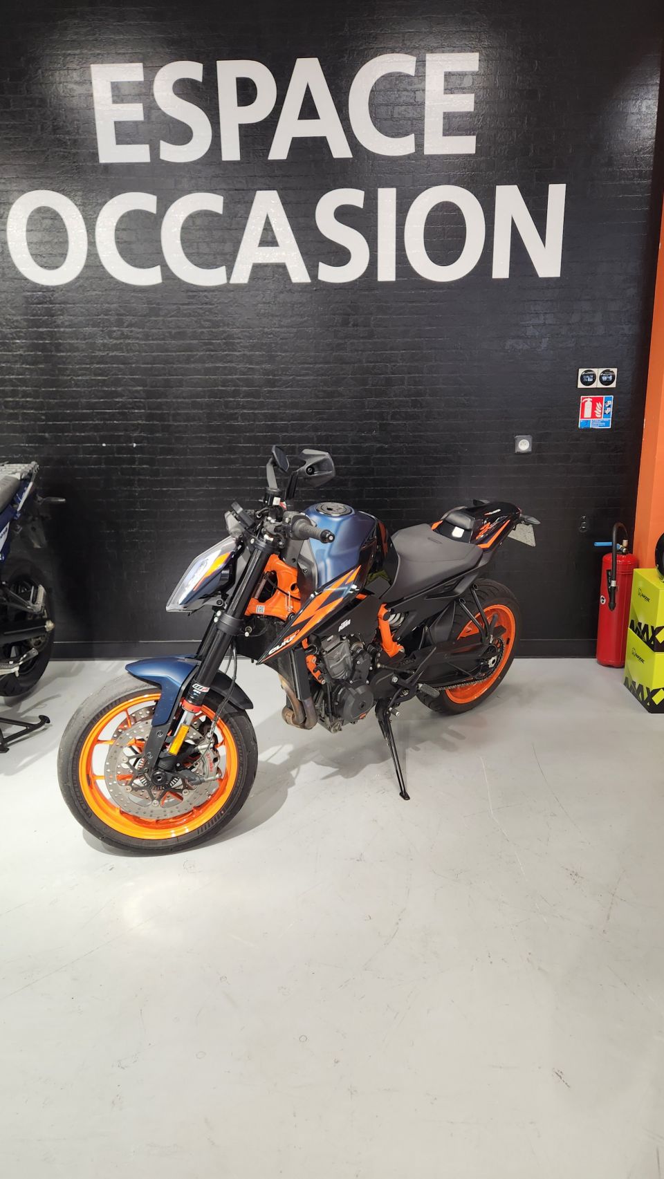 KTM 890 DUKE R 4