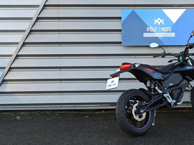 ZERO MOTORCYCLES FXE 7.2 4