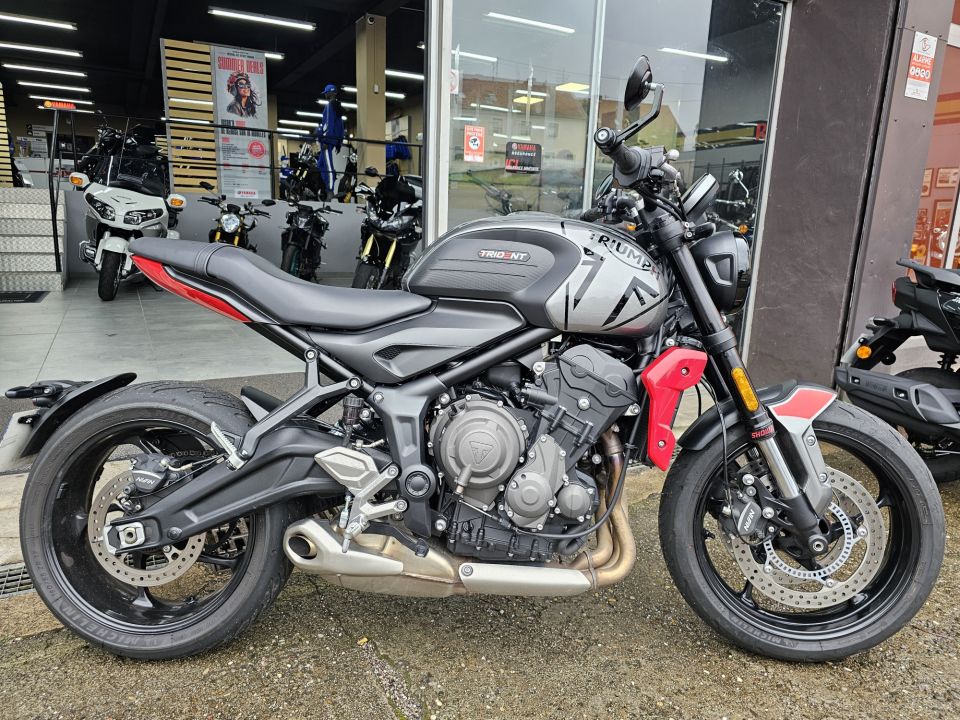 TRIUMPH TRIDENT 660 4