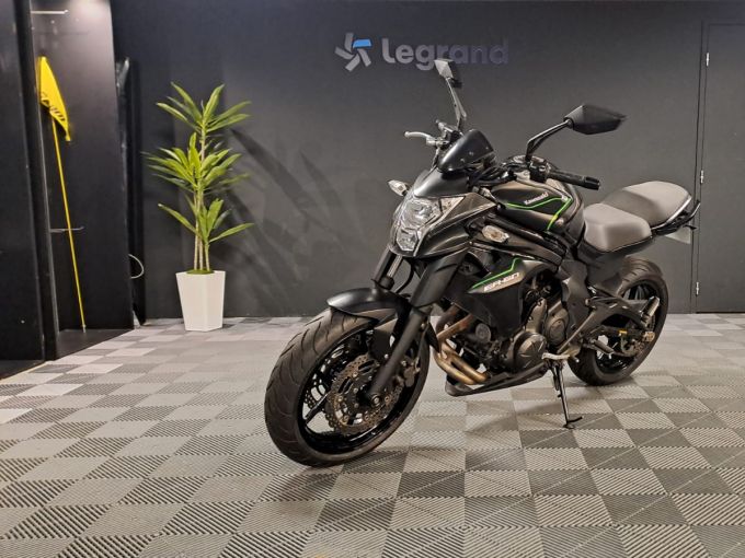 KAWASAKI ER-6 4