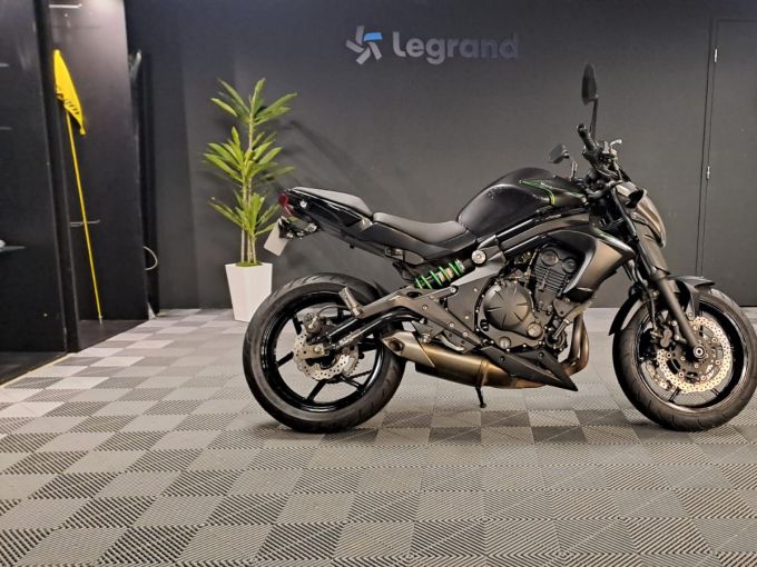 KAWASAKI ER-6 4