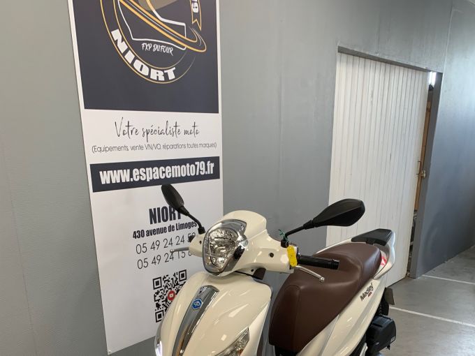 PIAGGIO MEDLEY 125 4