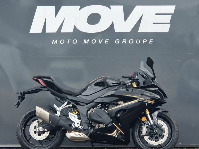 QJ MOTOR SRK 800 RR 4