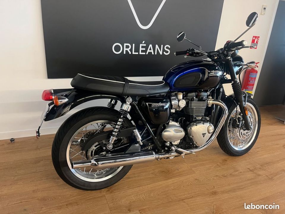 TRIUMPH BONNEVILLE T120 1200 4