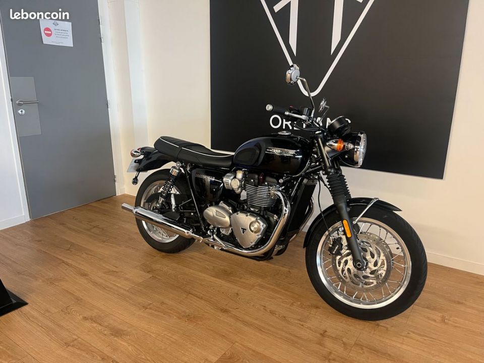 TRIUMPH BONNEVILLE T120 1200 4