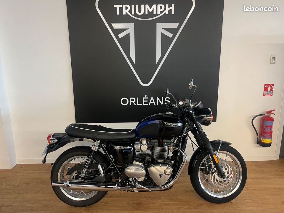 TRIUMPH BONNEVILLE T120 1200 4