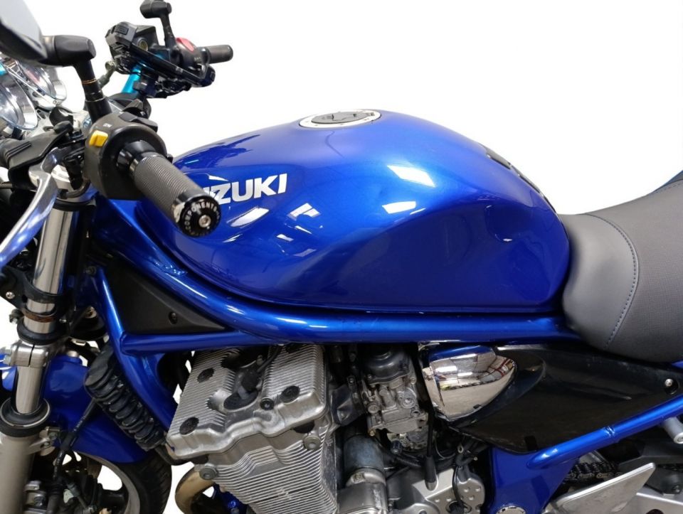 SUZUKI GSF 600 BANDIT 4