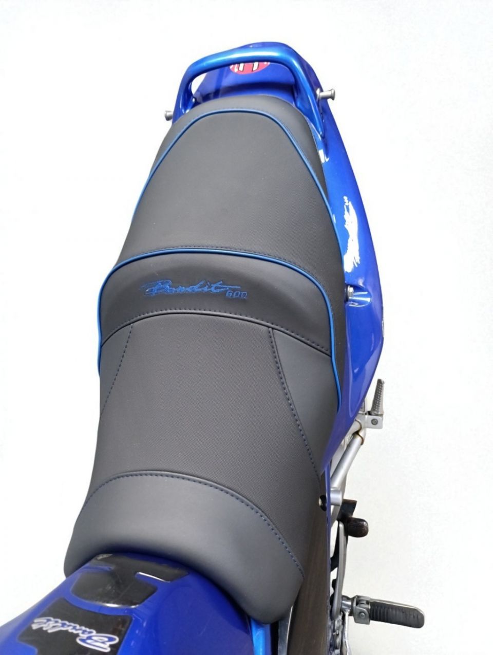 SUZUKI GSF 600 BANDIT 4