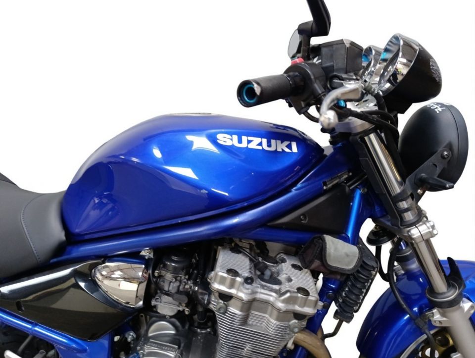 SUZUKI GSF 600 BANDIT 4