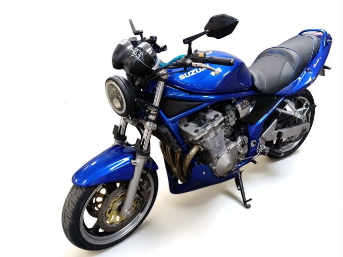 SUZUKI GSF 600 BANDIT 4