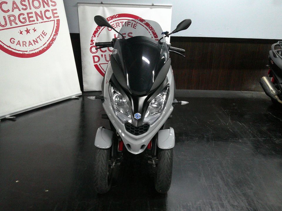 PIAGGIO MP3 300 HPE SPORT ABS ASR 4
