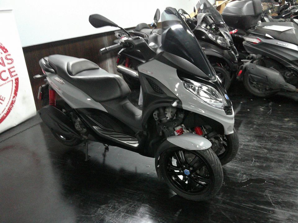 PIAGGIO MP3 300 HPE SPORT ABS ASR 4