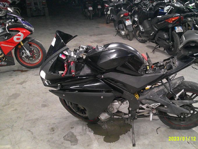 YAMAHA YZF 125 R ABS 4