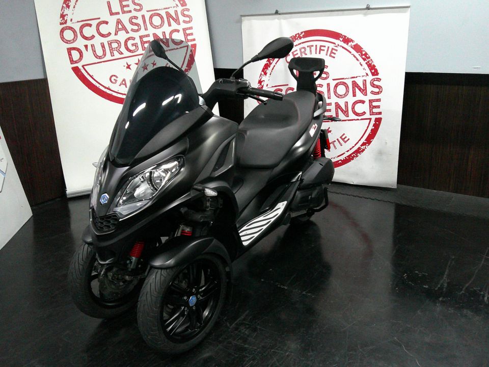 PIAGGIO MP3 300 HPE ABS ASR 4