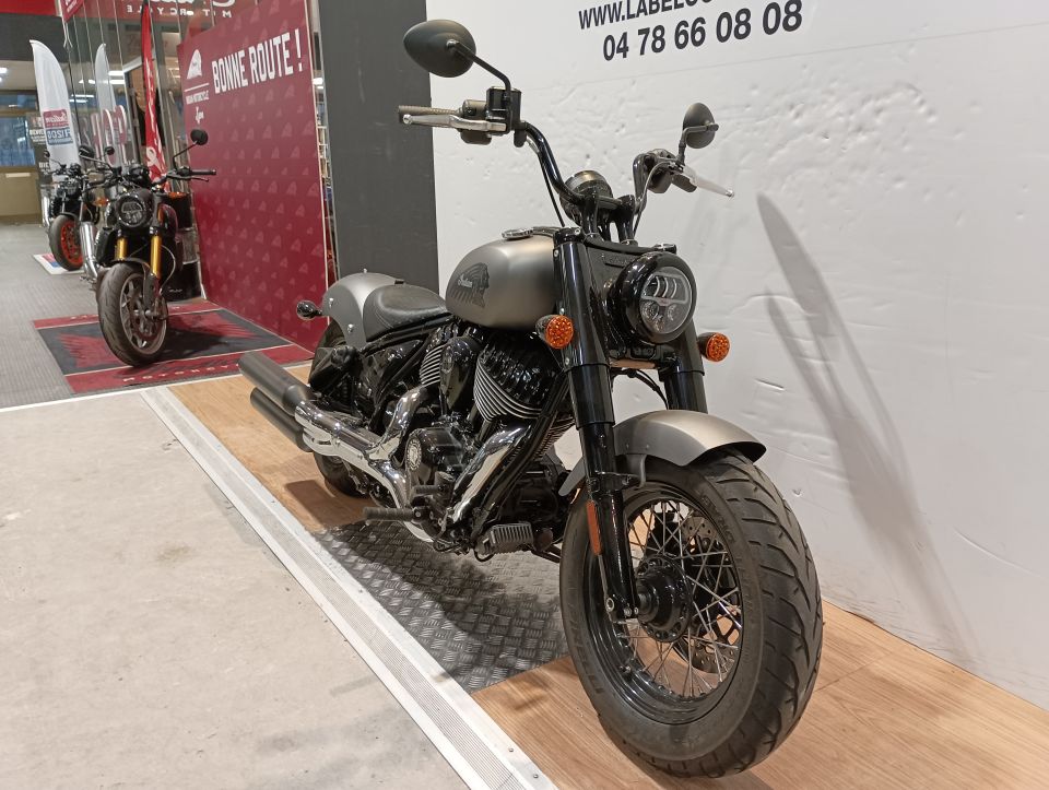 INDIAN CHIEF BOBBER DARK HORSE 4