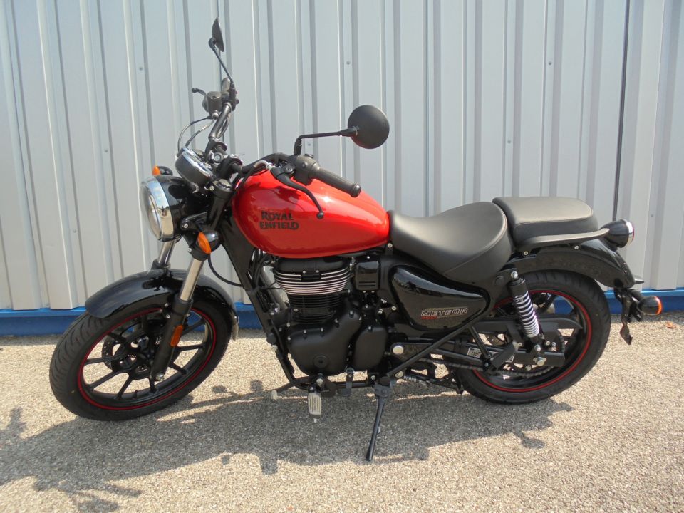 ROYAL ENFIELD METEOR 4