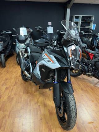 KTM 1290 SUPER ADVENTURE S - 2024