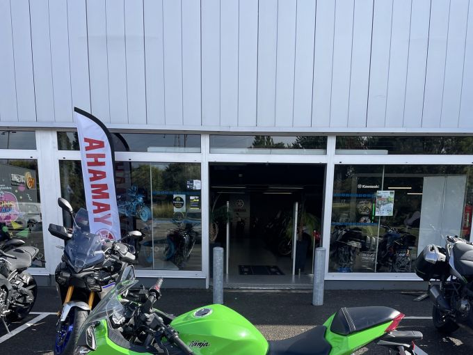 KAWASAKI NINJA 300 4