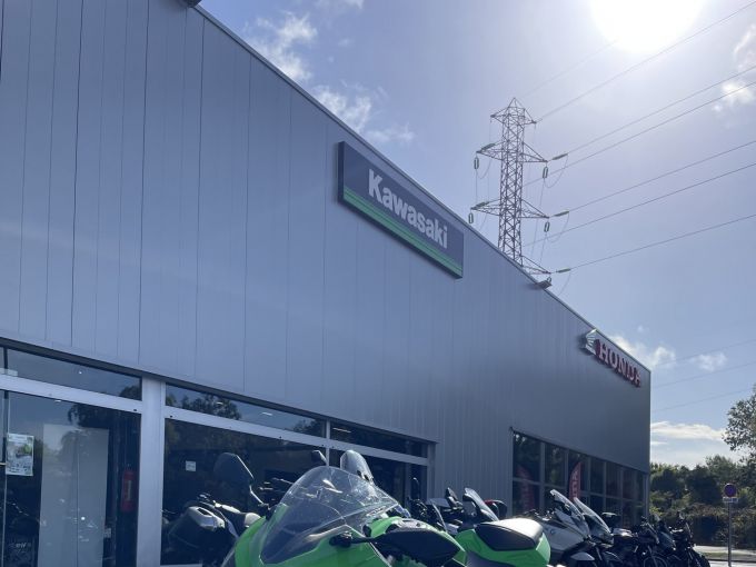 KAWASAKI NINJA 300 4