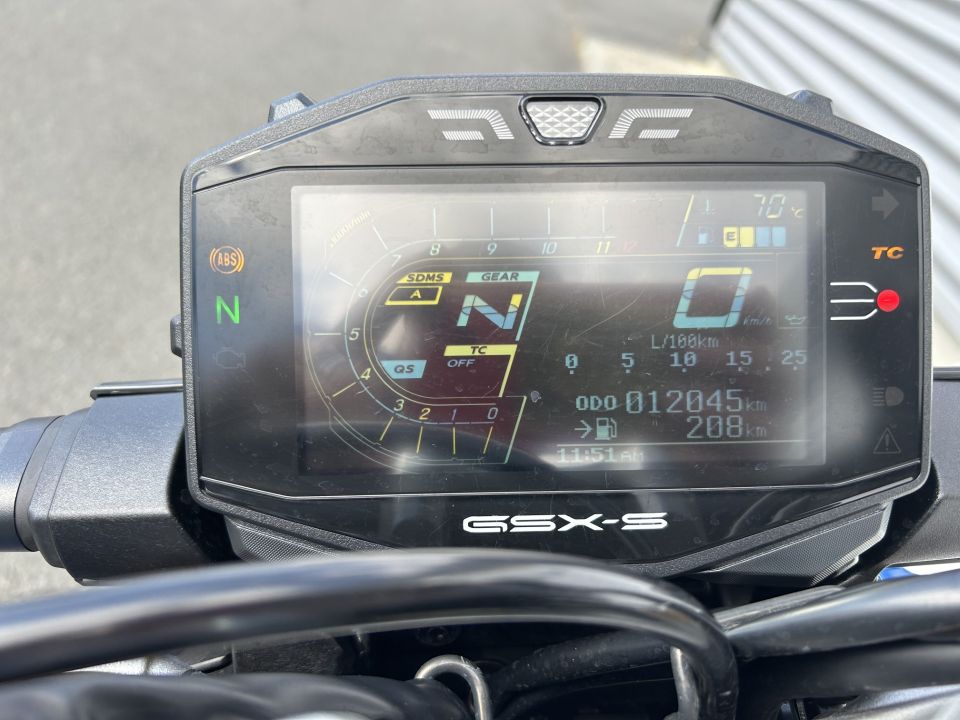 SUZUKI GSX-S 1000 4