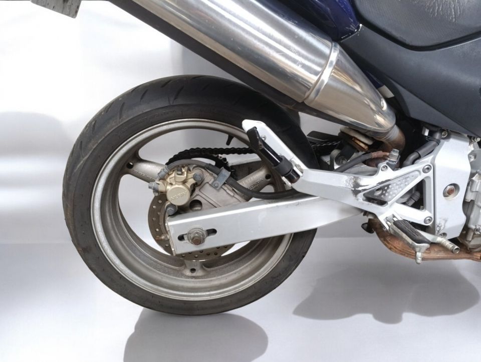 HONDA CB 600 F HORNET 4