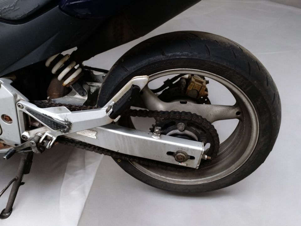 HONDA CB 600 F HORNET 4