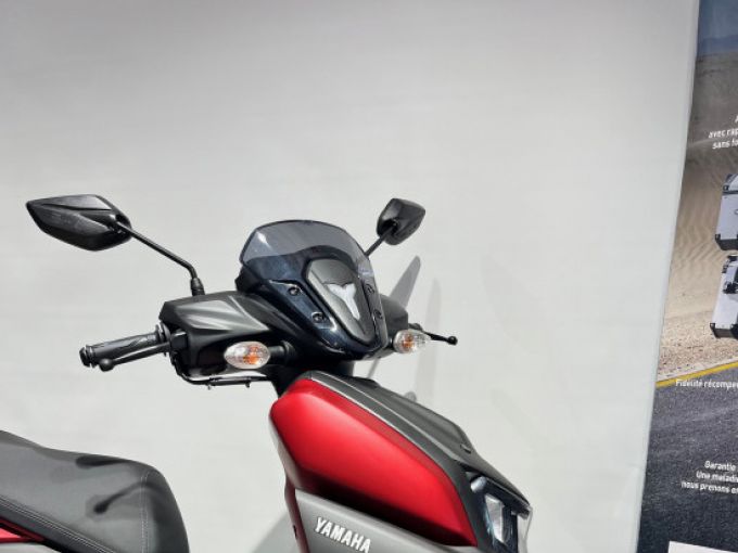 YAMAHA RayZR 125 4