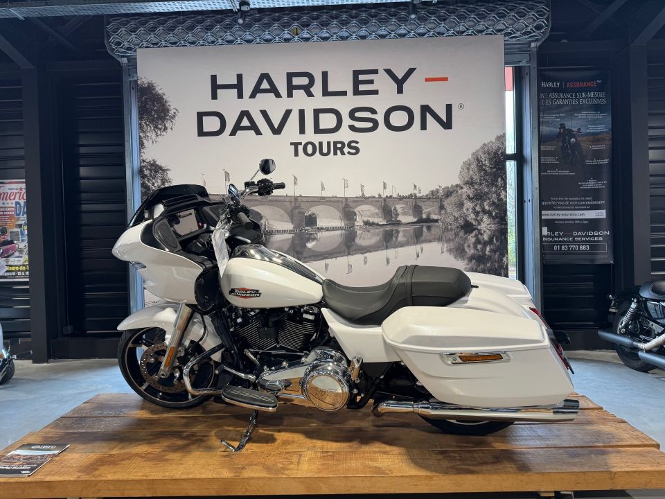 HARLEY-DAVIDSON TOURING ROAD GLIDE 1923 4