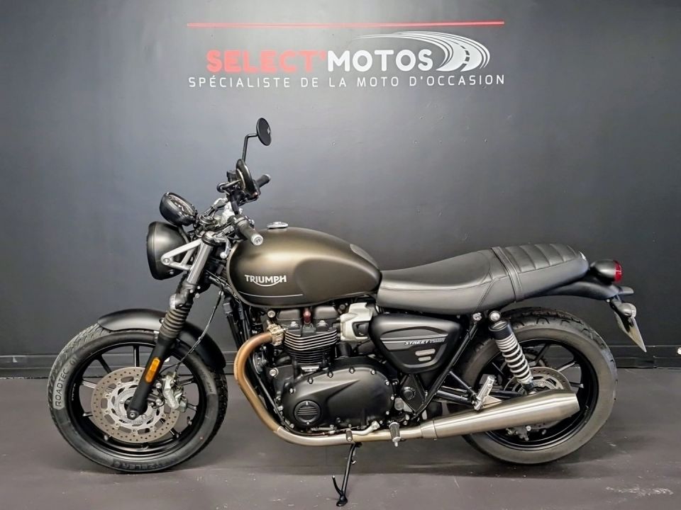 TRIUMPH STREET TWIN  900 4