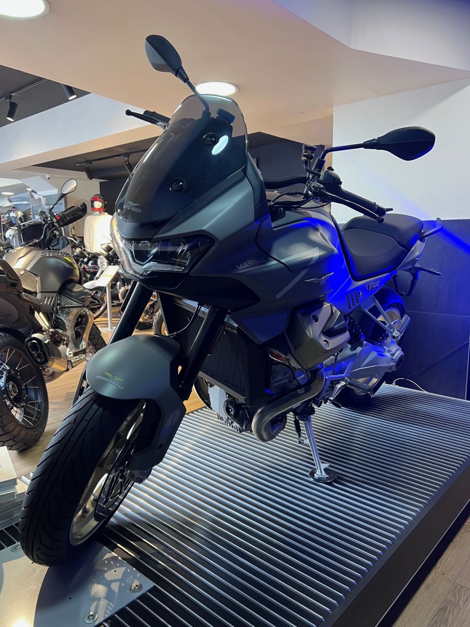 MOTO GUZZI V100 Mandello Aviazione Navale 4