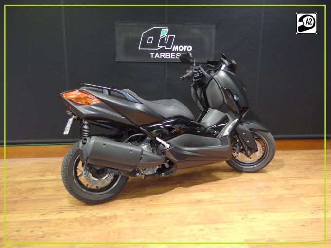 YAMAHA XMAX 300 IRON MAX 4