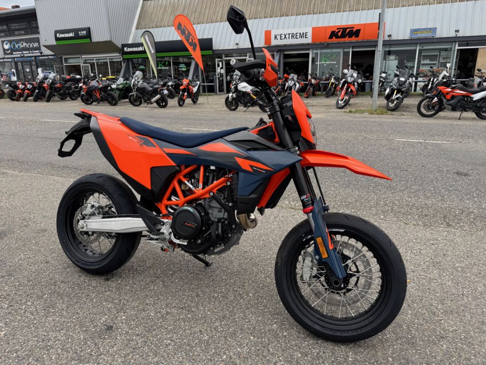 KTM 690 SMC R 4