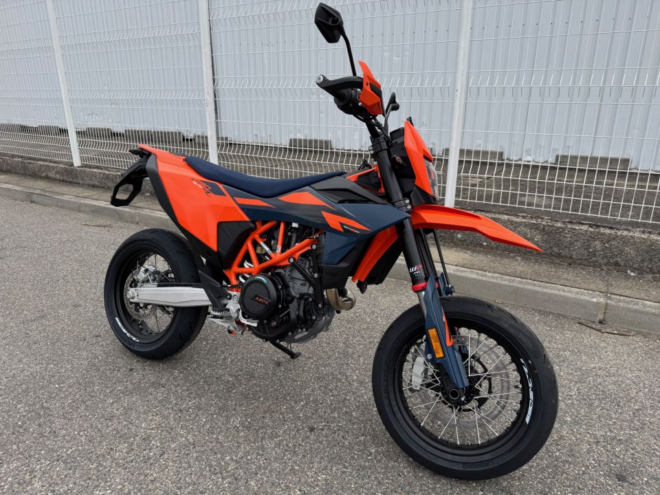 KTM 690 SMC R 4