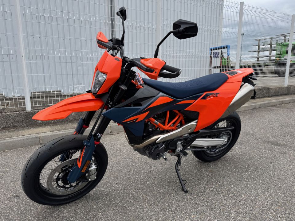 KTM 690 SMC R 4