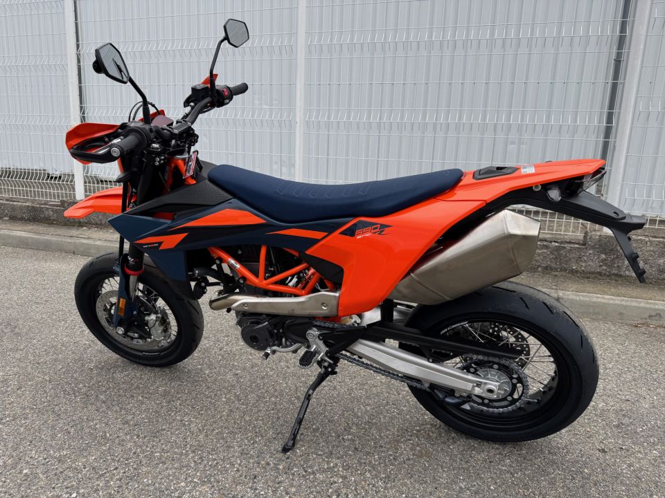 KTM 690 SMC R 4