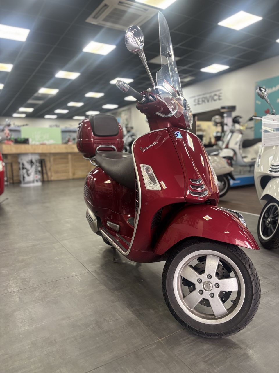 VESPA GTS 125IE SUPER 4