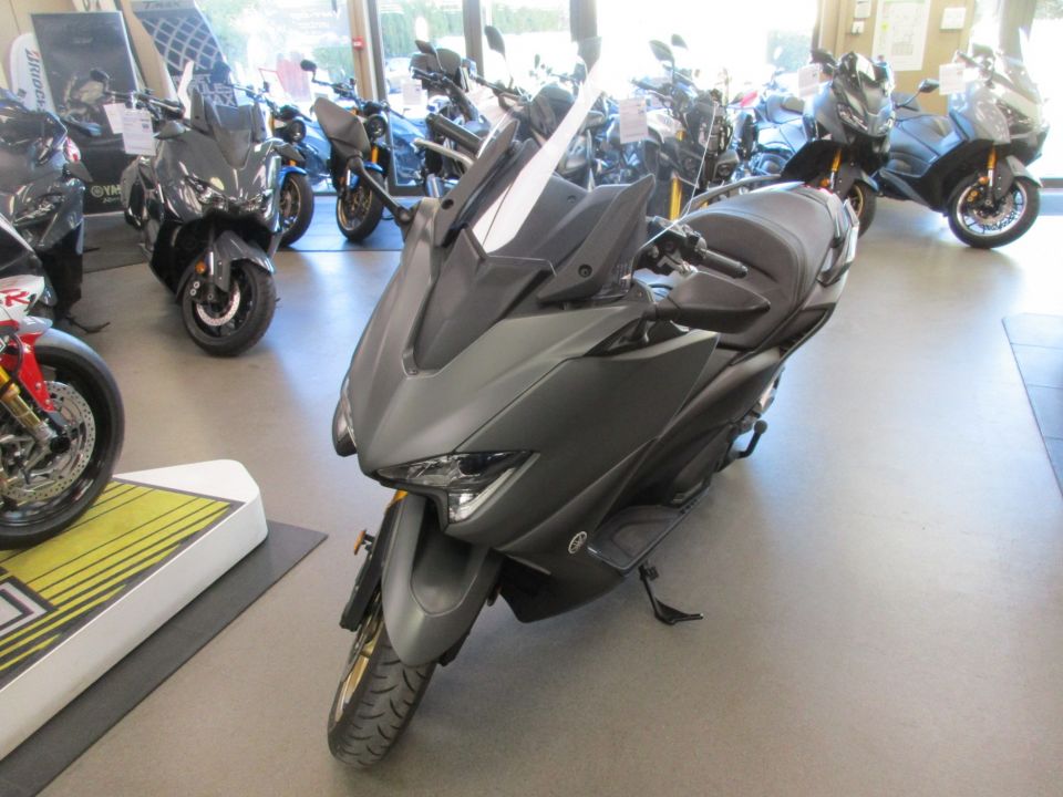 YAMAHA XP T-MAX 560 TECH MAX KAMO 4