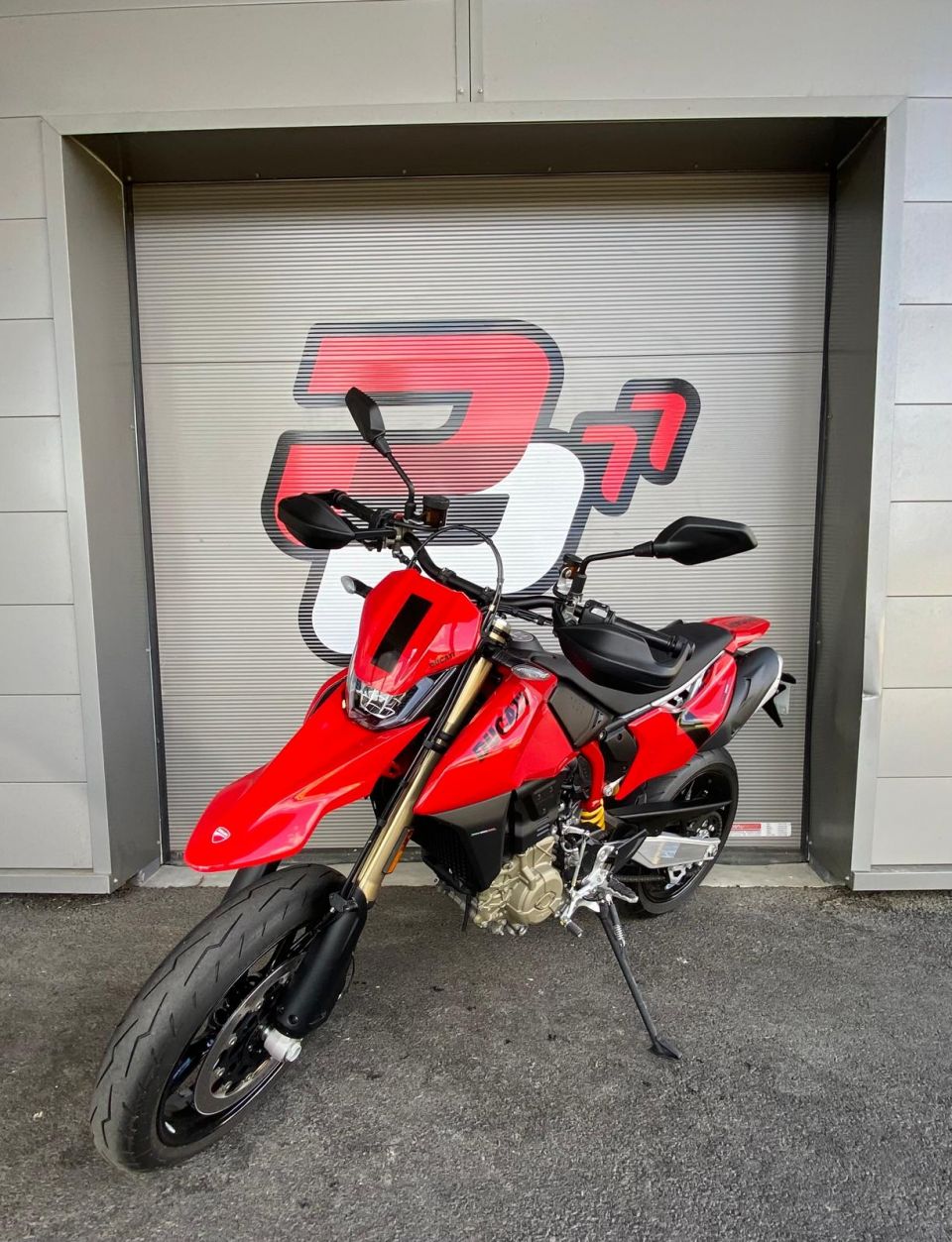 DUCATI HYPERMOTARD 698 4