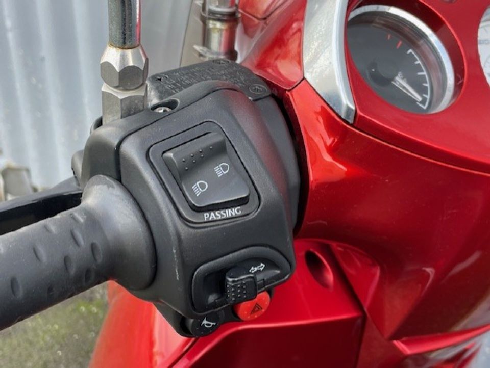 APRILIA SCARABEO 300 4