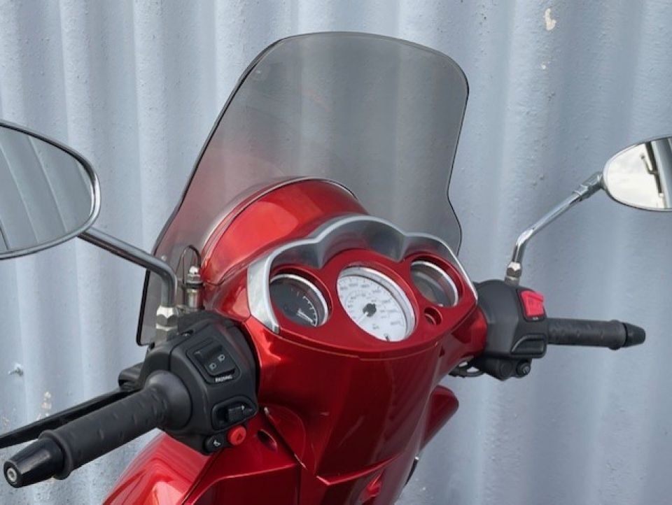 APRILIA SCARABEO 300 4