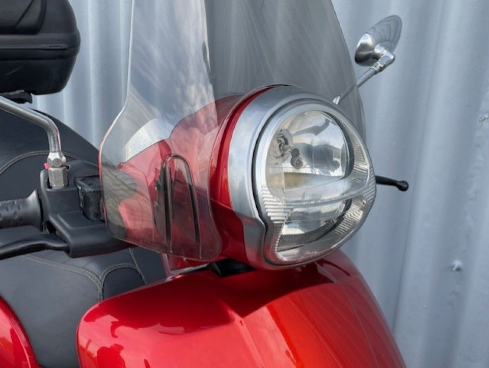 APRILIA SCARABEO 300 4