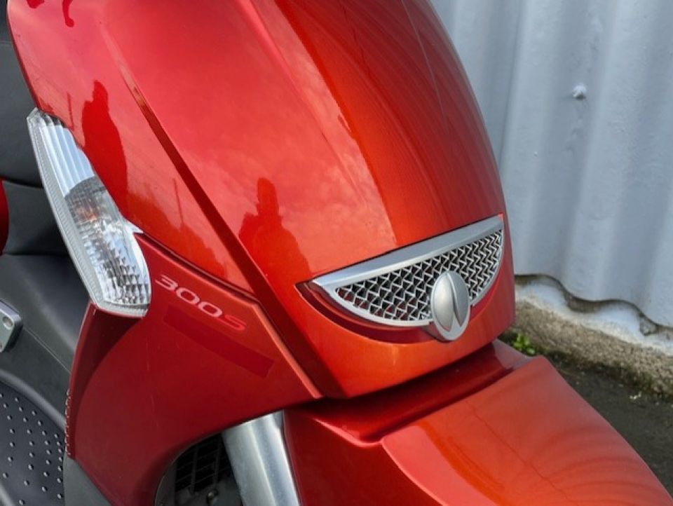 APRILIA SCARABEO 300 4