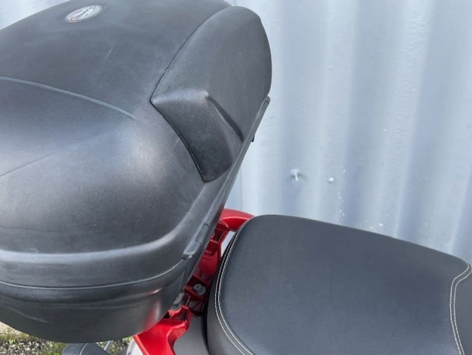 APRILIA SCARABEO 300 4