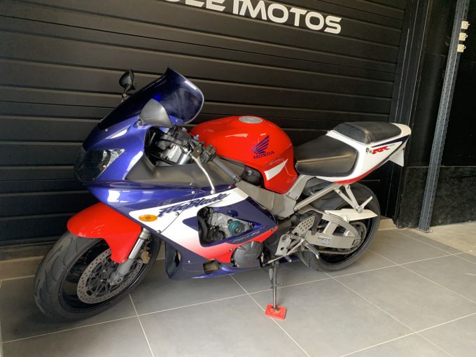 HONDA CBR 929 RR 4