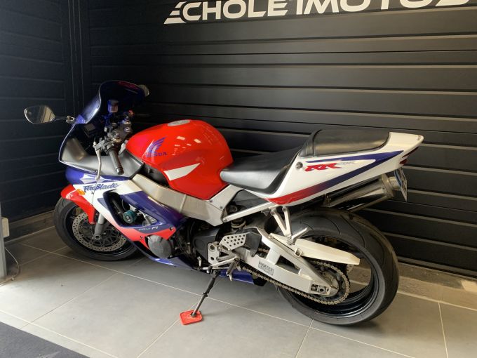 HONDA CBR 929 RR 4