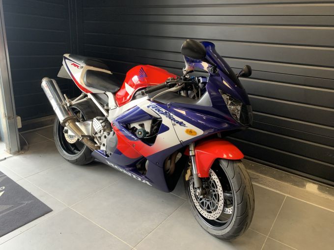HONDA CBR 929 RR 4
