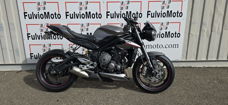 TRIUMPH STREET TRIPLE 765 4