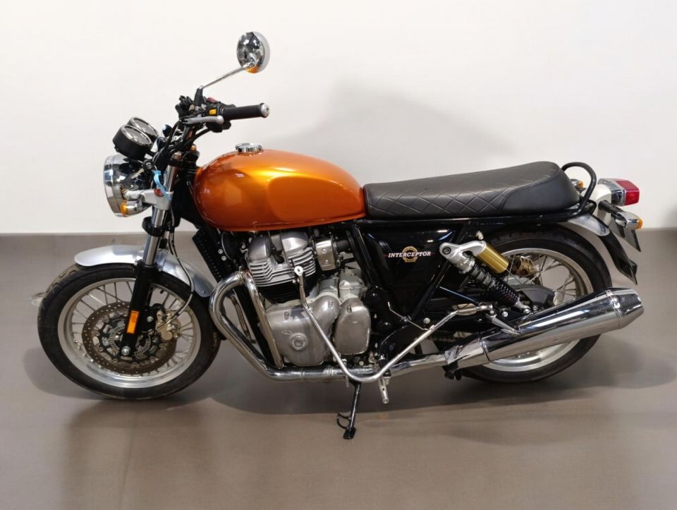 ROYAL ENFIELD INTERCEPTOR 4