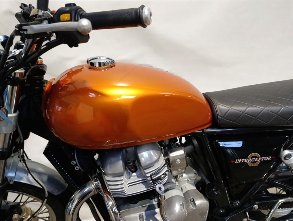 ROYAL ENFIELD INTERCEPTOR 4